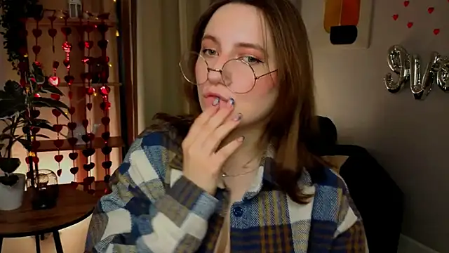 Snapshot of fairy_tara chatting on 02-15-26, 09:36 fairy tara online show from 02-15-26, 09:36