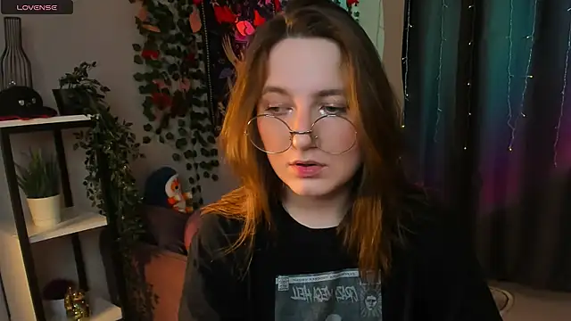 Snapshot of fairy_tara chatting on 02-19-26, 09:23 fairy tara online show from 02-19-26, 09:23