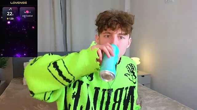 crisp1n online show from 10-22-25, 03:11