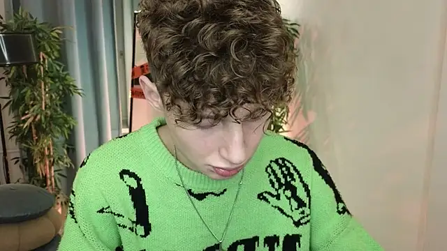 crisp1n online show from 11-13-25, 04:00