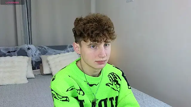 crisp1n online show from 11-08-25, 03:04