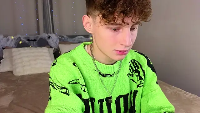 crisp1n online show from 10-25-25, 03:01