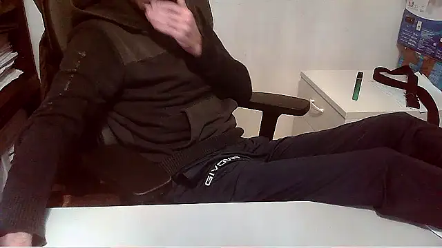 topg84 online show from 11-18-25, 05:38