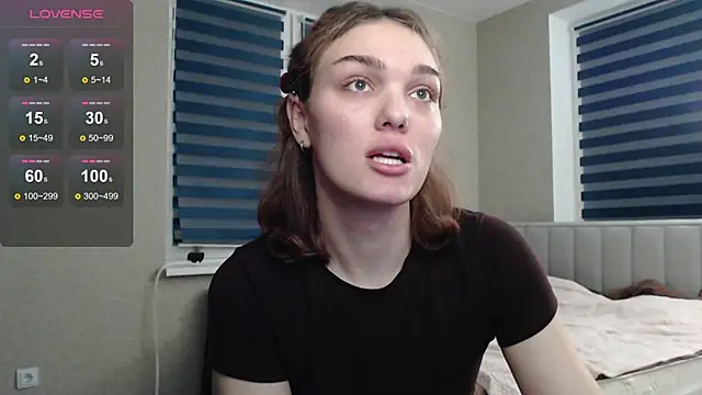 EmiliaRhodes online show from 10-24-25, 08:30