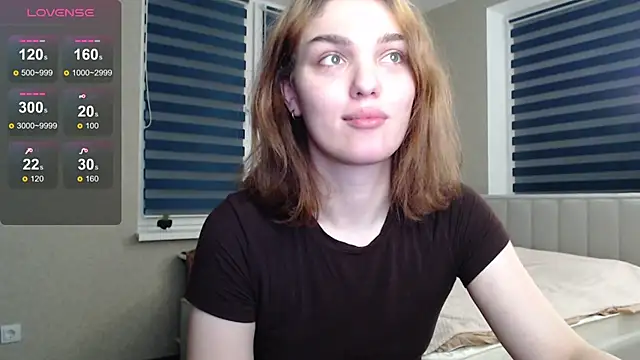 EmiliaRhodes online show from 10-29-25, 06:40