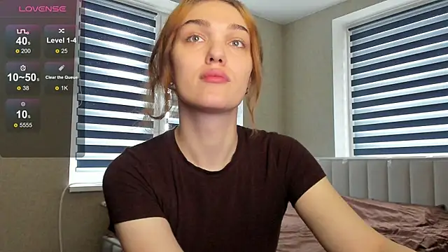 EmiliaRhodes online show from 10-22-25, 02:05
