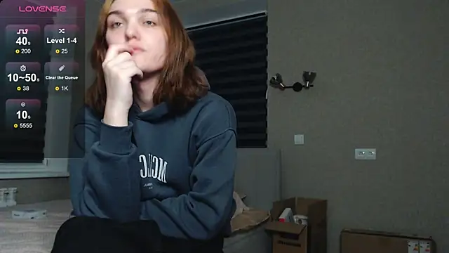 EmiliaRhodes online show from 10-18-25, 08:33