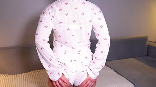 WhyEmmyCry online show from 03-08-26, 05:22