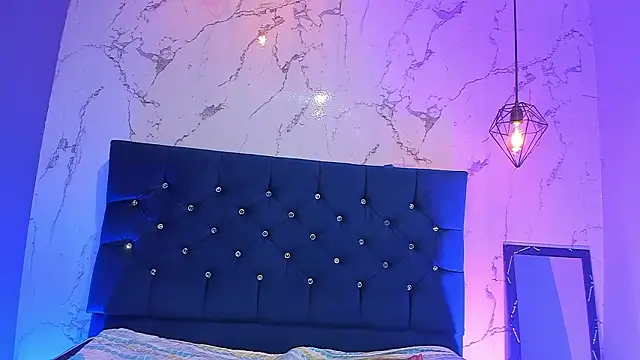 Dakotaa Johnson online show from 02-24-26, 07:53