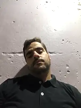 Snapshot of gusto14cm chatting on 03-01-26, 04:07 gusto14cm online show from 03-01-26, 04:07