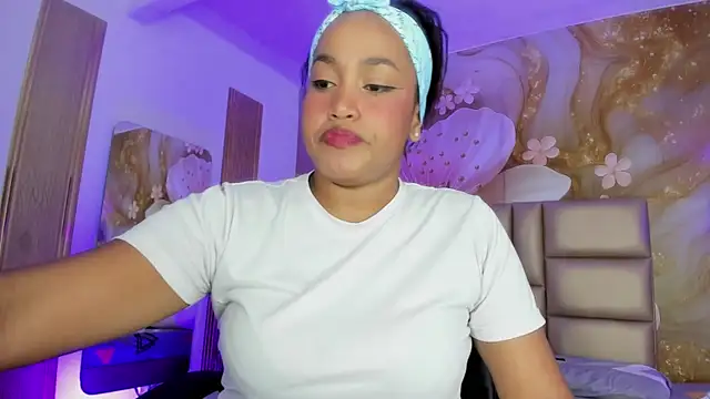 NahomiWalker  online show from 12-04-25, 07:24