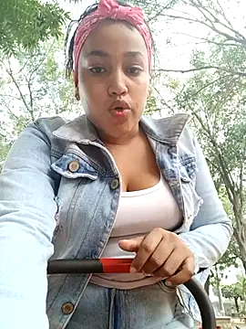 NahomiWalker  online show from 03-22-26, 07:15