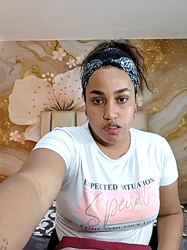 NahomiWalker  online show from 04-07-26, 07:04