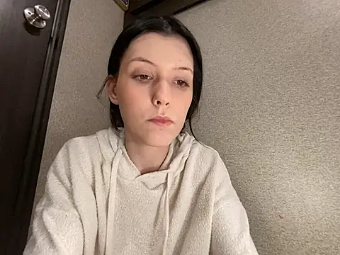 Snapshot of Thedeepwebcutie chatting on 06-17-26, 06:02 Thedeepwebcutie online show from 06-17-26, 06:02