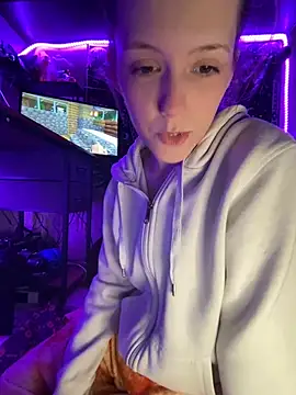 Thedeepwebcutie online show from 06-03-26, 06:36