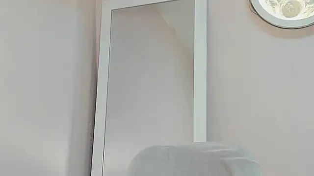 elissaWhite online show from 04-11-26, 04:20