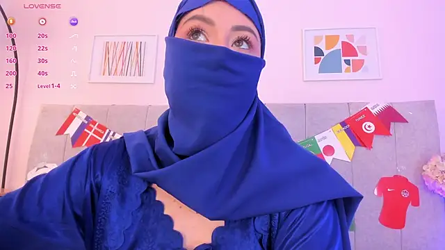 fatiima  online show from 06-17-26, 07:02