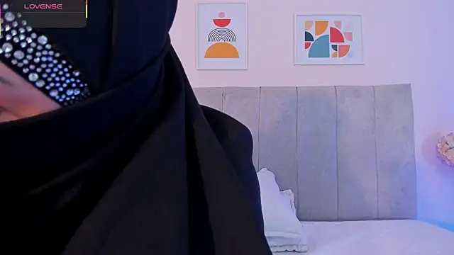 fatiima  online show from 03-31-26, 07:05