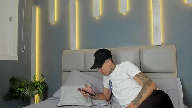 ArohomLester online show from 11-22-25, 11:09