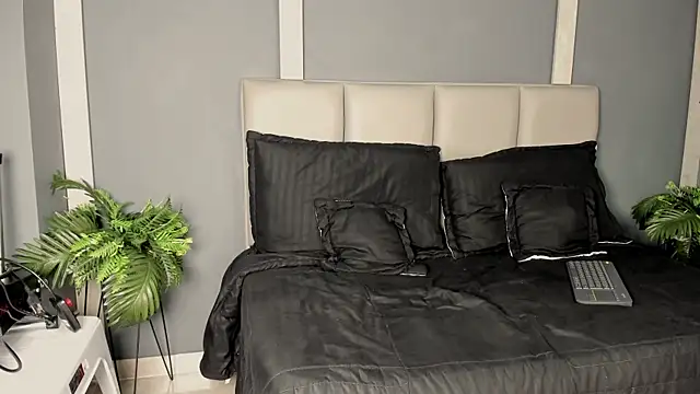 ArohomLester online show from 02-06-26, 01:29