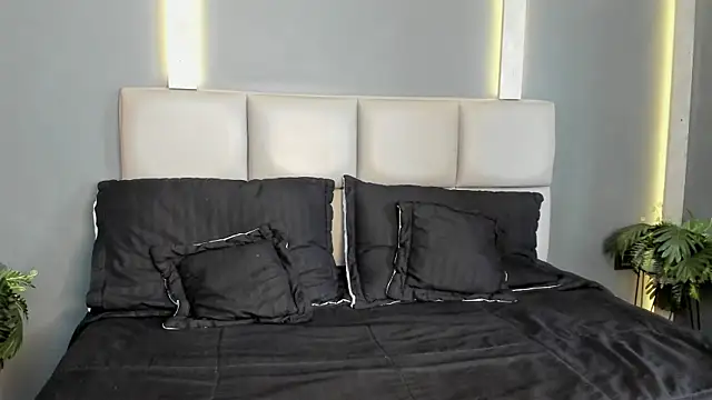 ArohomLester online show from 12-20-25, 04:10