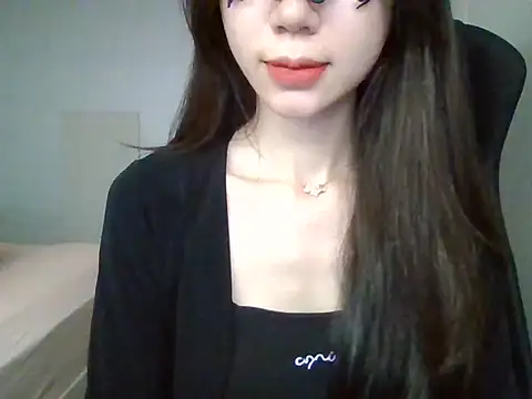 -Alicee- online show from 10-24-25, 01:59
