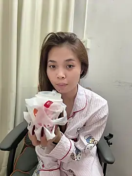 Snapshot of aaaaawhate chatting on 02-25-26, 11:10 aaaaawhate online show from 02-25-26, 11:10