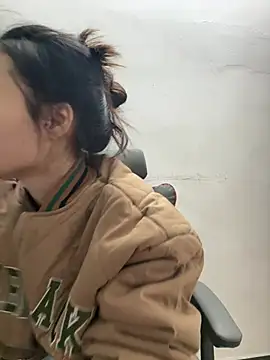 Snapshot of aaaaawhate chatting on 02-01-26, 11:08 aaaaawhate online show from 02-01-26, 11:08