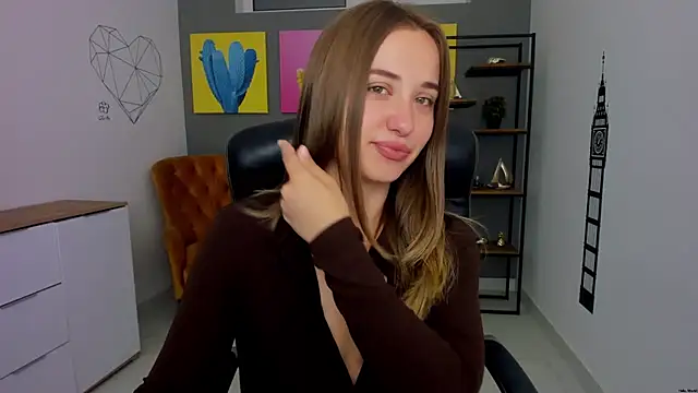 HazelWhityy online show from 07-08-26, 06:58