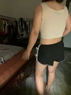 HinayLa online show from 05-15-26, 05:33