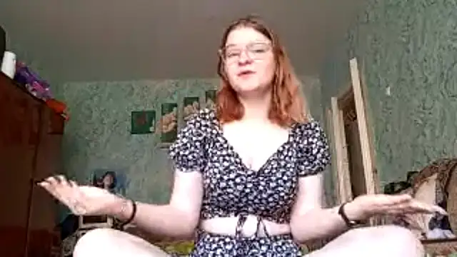 Snapshot of Nessa_Vessa chatting on 10-19-25, 09:01 Nessa Vessa online show from 10-19-25, 09:01