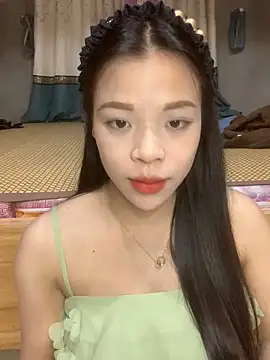 Snapshot of Duck_dona chatting on 10-23-25, 01:10 Duck dona online show from 10-23-25, 01:10