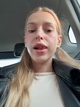 kira mia online show from 03-27-26, 03:57