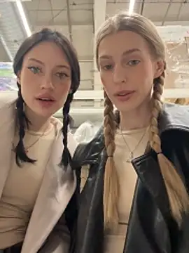 kira mia online show from 12-22-25, 04:07