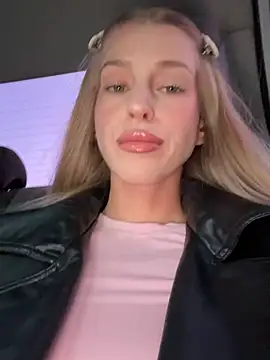 kira mia online show from 03-07-26, 03:39