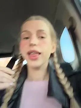 kira mia online show from 04-08-26, 04:30