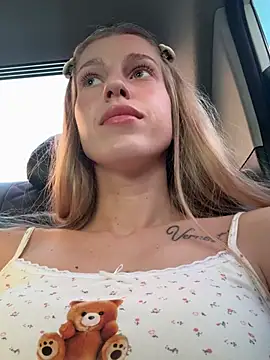 kira mia online show from 03-28-26, 03:35