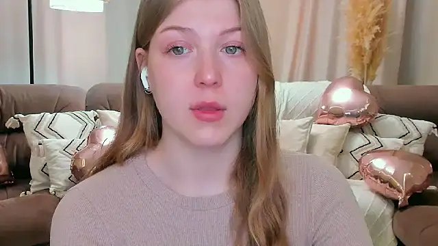 Snapshot of Stella_Light chatting on 02-16-26, 04:55 Stella Light online show from 02-16-26, 04:55