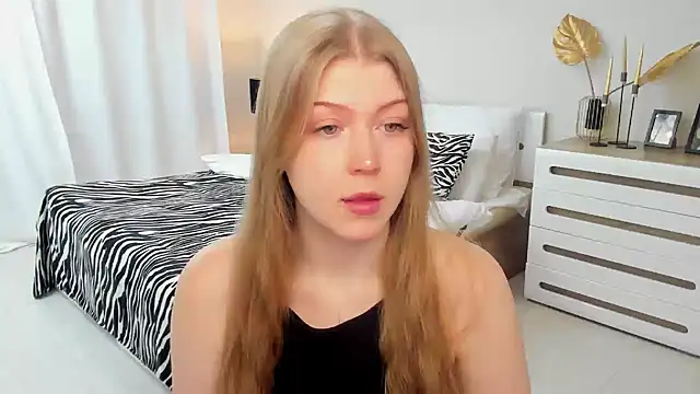 Snapshot of Stella_Light chatting on 02-04-26, 04:18 Stella Light online show from 02-04-26, 04:18