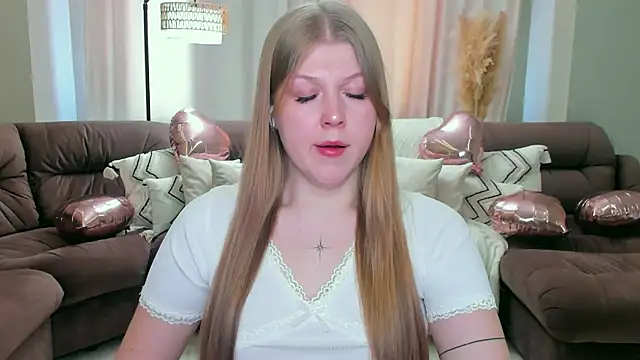 Snapshot of Stella_Light chatting on 03-02-26, 12:12 Stella Light online show from 03-02-26, 12:12