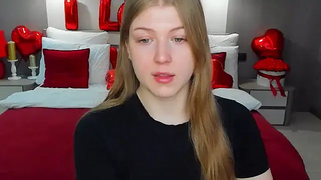 Snapshot of Stella_Light chatting on 02-17-26, 11:18 Stella Light online show from 02-17-26, 11:18