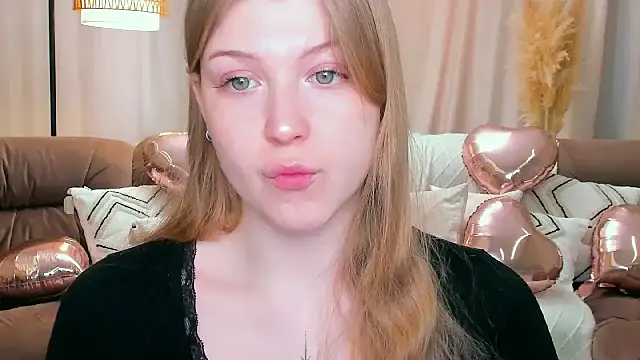 Snapshot of Stella_Light chatting on 02-11-26, 04:34 Stella Light online show from 02-11-26, 04:34