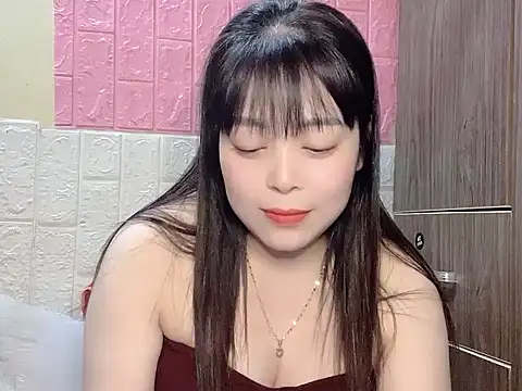 Butterfly kee online show from 12-05-25, 02:26