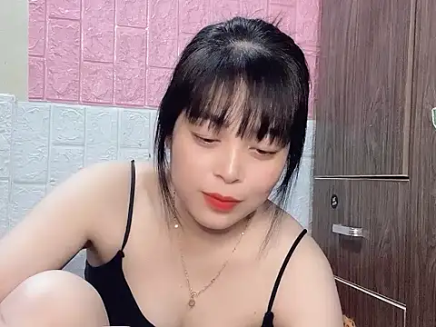 Butterfly kee online show from 12-03-25, 02:27