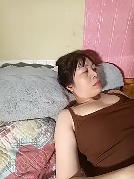 Butterfly kee online show from 10-24-25, 02:54