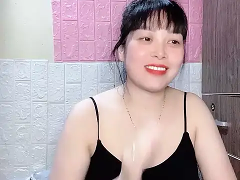 Butterfly kee online show from 11-10-25, 02:22