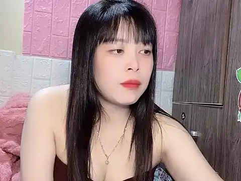 Butterfly kee online show from 11-24-25, 02:28