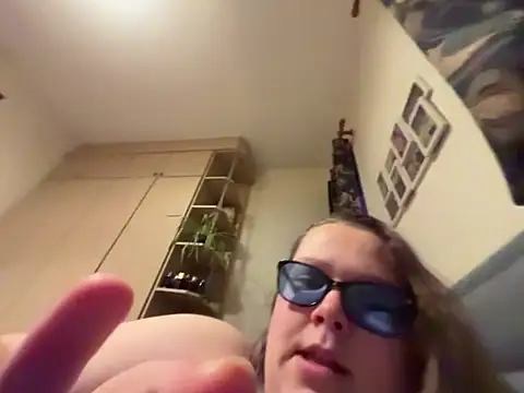 Scarletcum22 online show from 01-14-26, 07:34