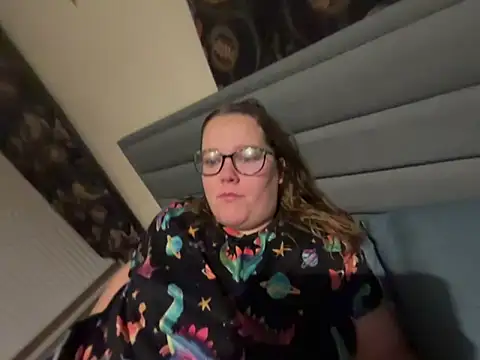 Scarletcum22 online show from 12-17-25, 07:46