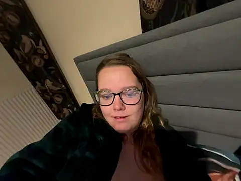 Scarletcum22 online show from 12-02-25, 07:10